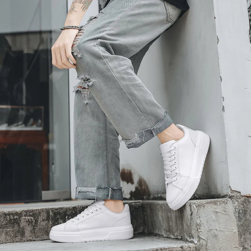 New Casual Sports Sneakers – Stylish, Comfortable Fabric and Lightweight Outsole for Men and Women