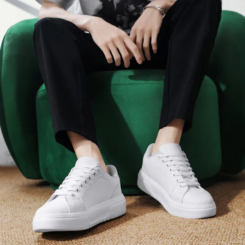 New Casual Sports Sneakers – Stylish, Comfortable Fabric and Lightweight Outsole for Men and Women